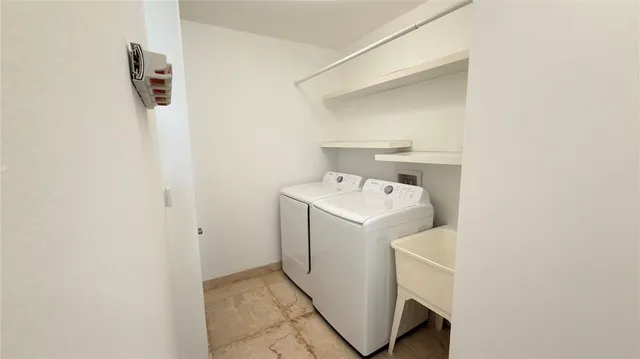 $1,400,000 | 642 Valencia Avenue, Unit 305, Coral Gables, FL 33134