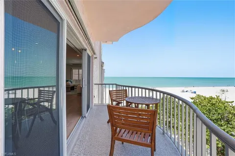 $999,777 | 26236 Hickory Boulevard, Unit 18, Bonita Springs, FL 34134