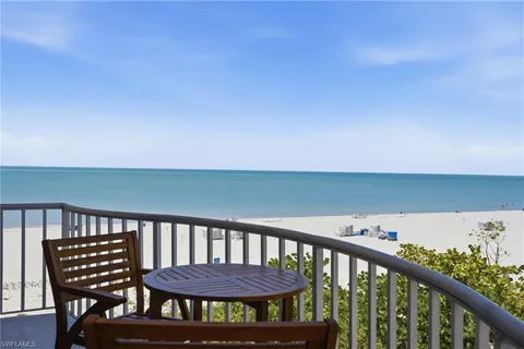 $999,777 | 26236 Hickory Boulevard, Unit 18, Bonita Springs, FL 34134