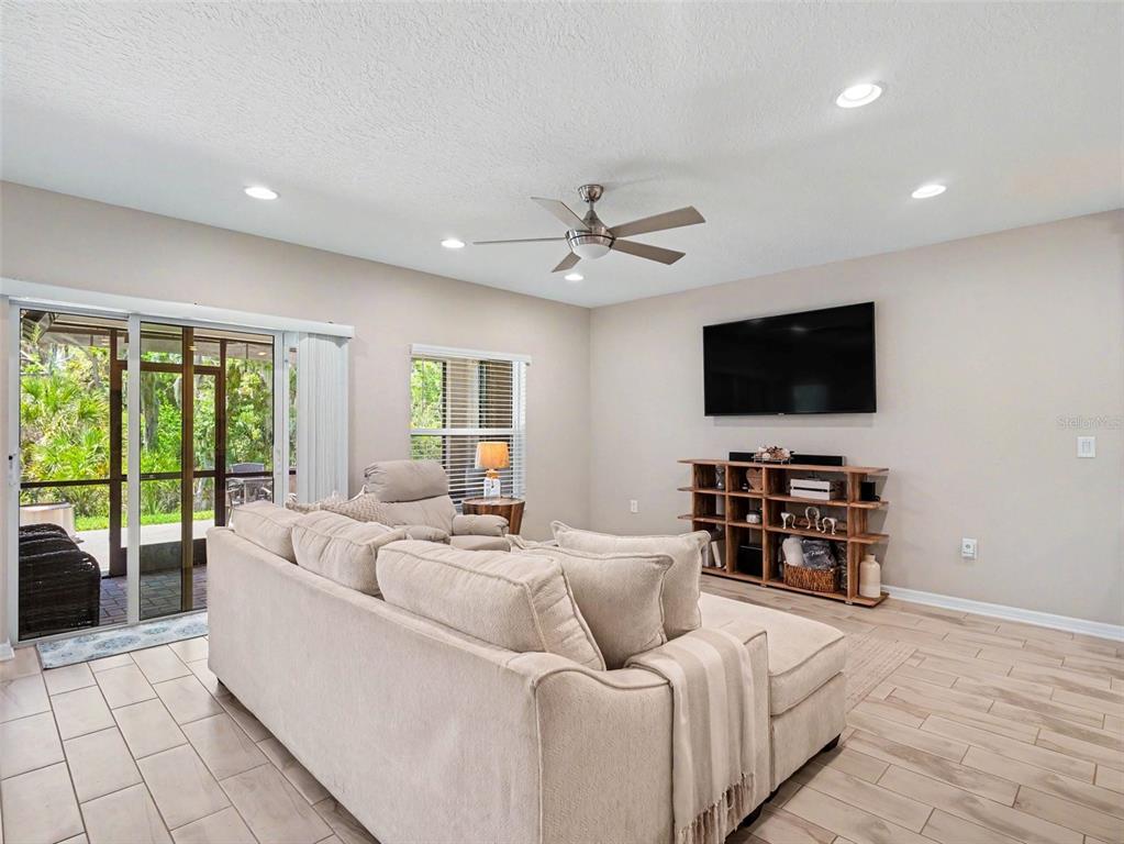 5536 Patano Loop Palmetto, FL 34221 - Photo 7 of 29