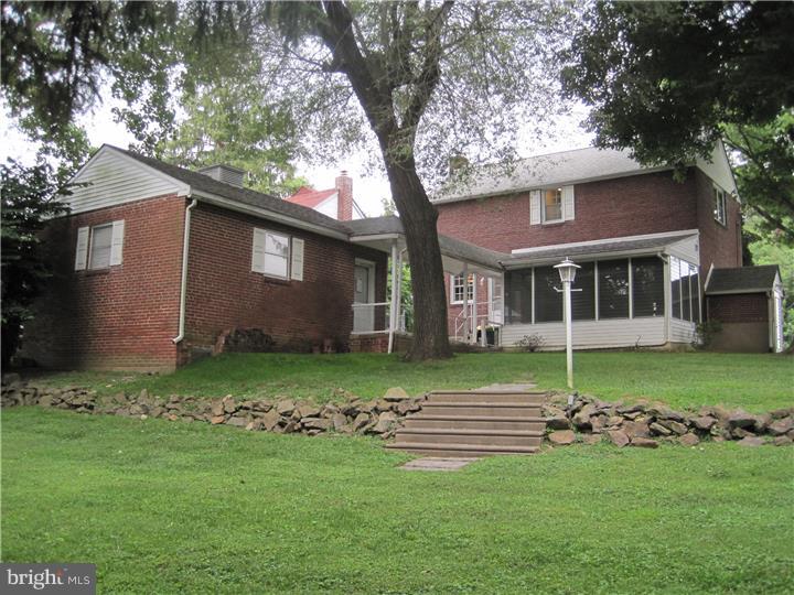 662 Dutton Circle Springfield, PA 19064 - Photo 21 of 24 Exterior Back