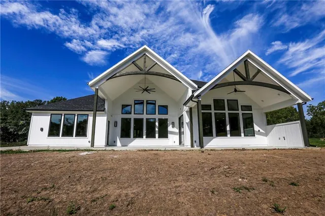 $1,499,000 | 10707 South Hunt Road, Lone Jack, MO 64070