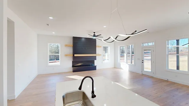 $339,900 | 269 State Rd S-42-742, Wellford, SC 29385