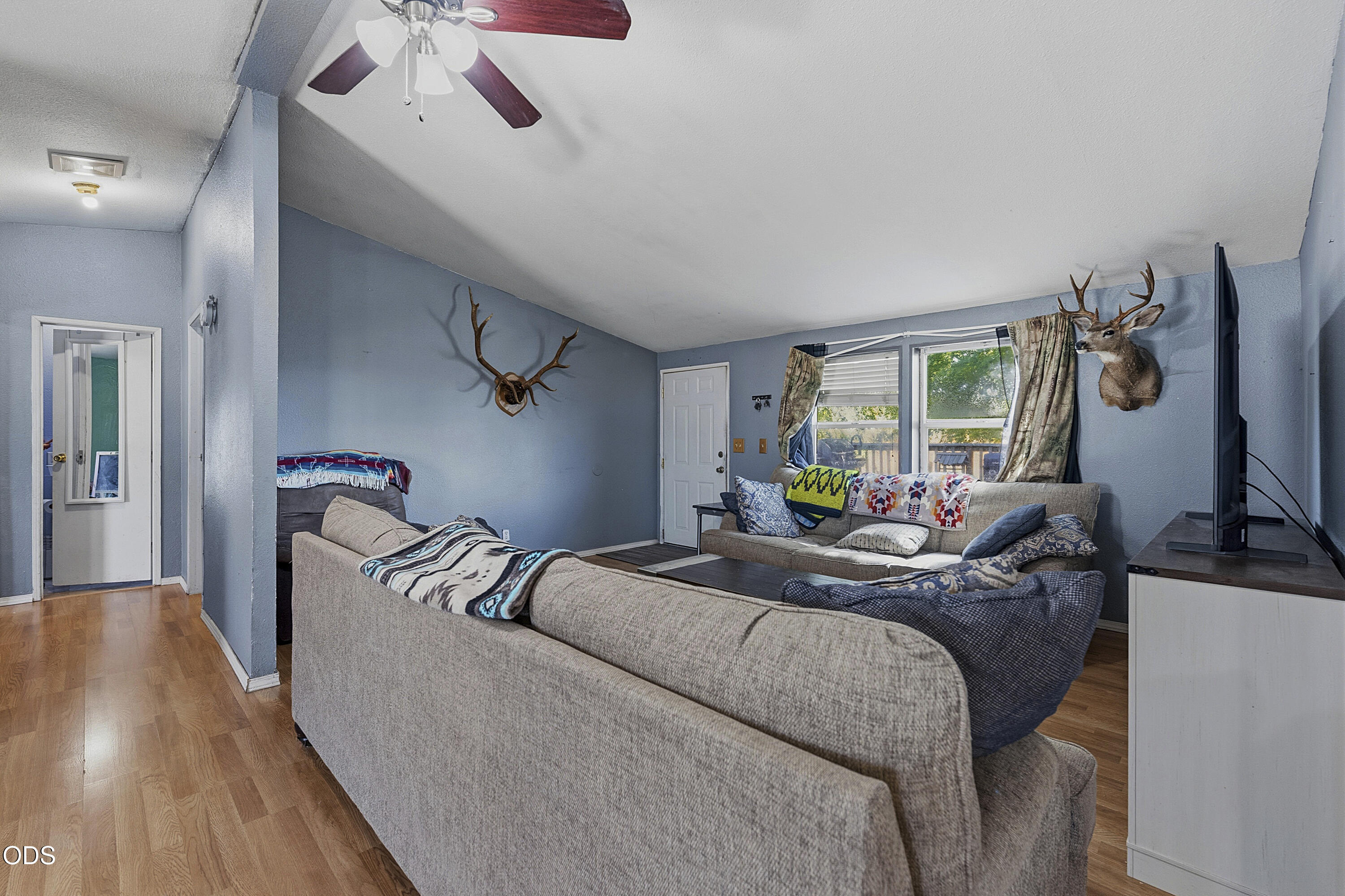 213 Butte Avenue Metolius, OR 97741 - Photo 2 of 15