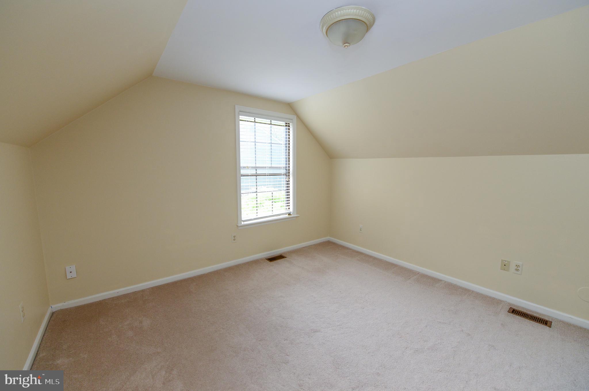 24 Dover Road Westampton, NJ 08060 - Photo 22 of 23 an empty room with windows