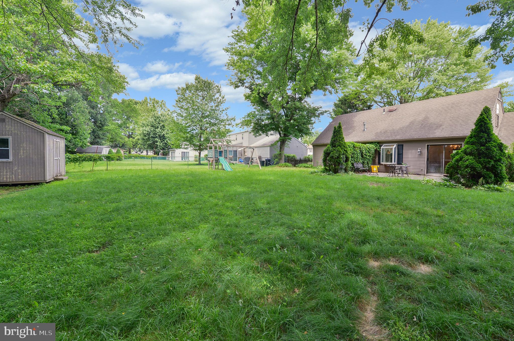 24 Dover Road Westampton, NJ 08060 - Photo 8 of 23 a house view with a garden space