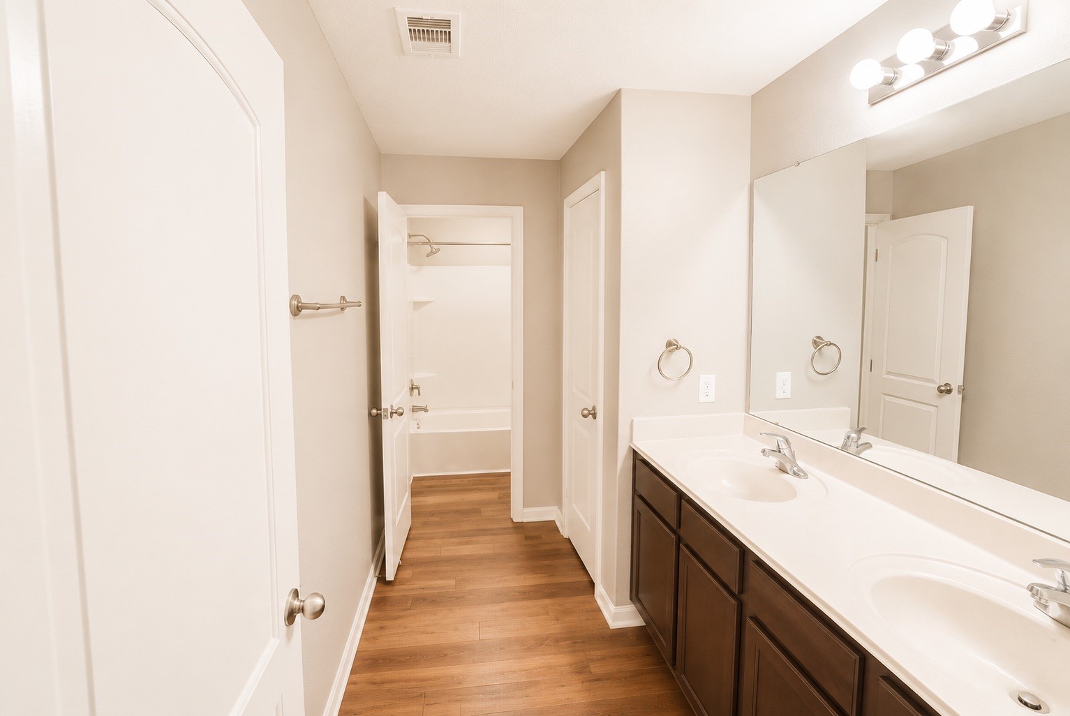 9427 Ruby Mist Drive Rosharon, TX 77583 - Photo 20 of 30 Secondary Bathroom private shower/toilet