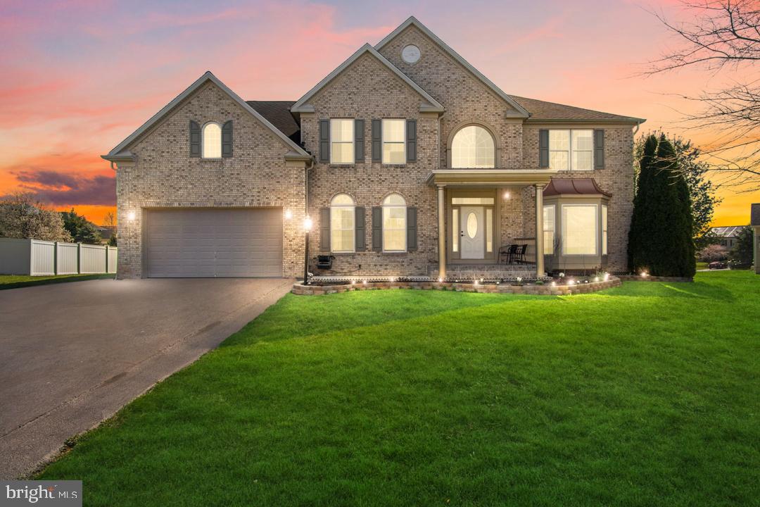 19338 Paradise Manor Drive, Hagerstown, MD 21742 Compass