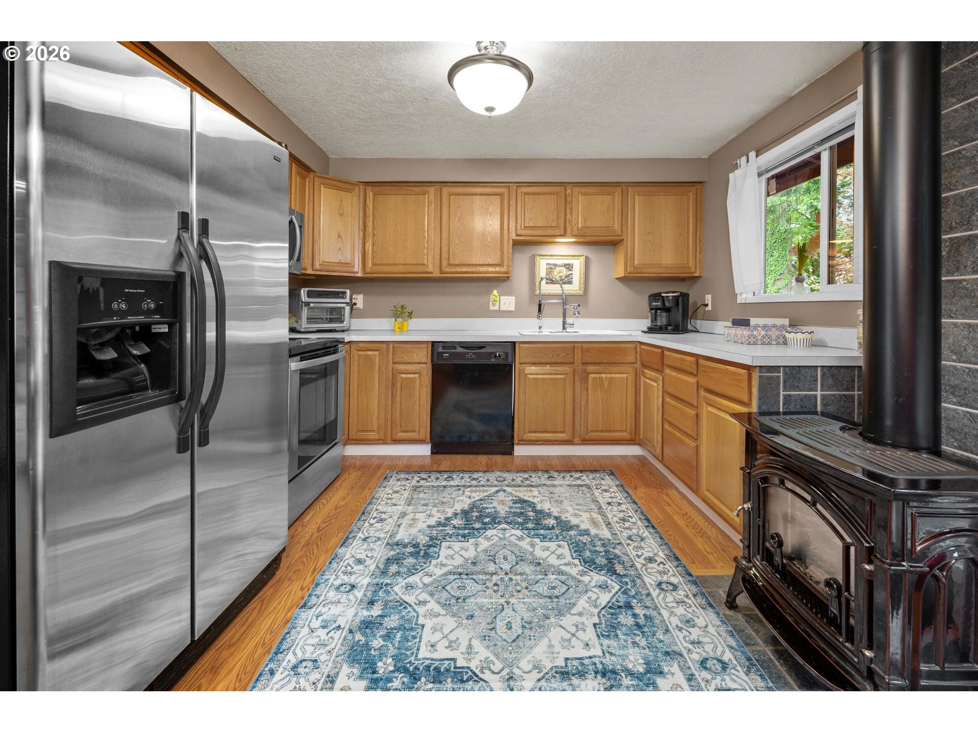 4941 Southwest Comus Street Portland, OR 97219 - Photo 13 of 40
