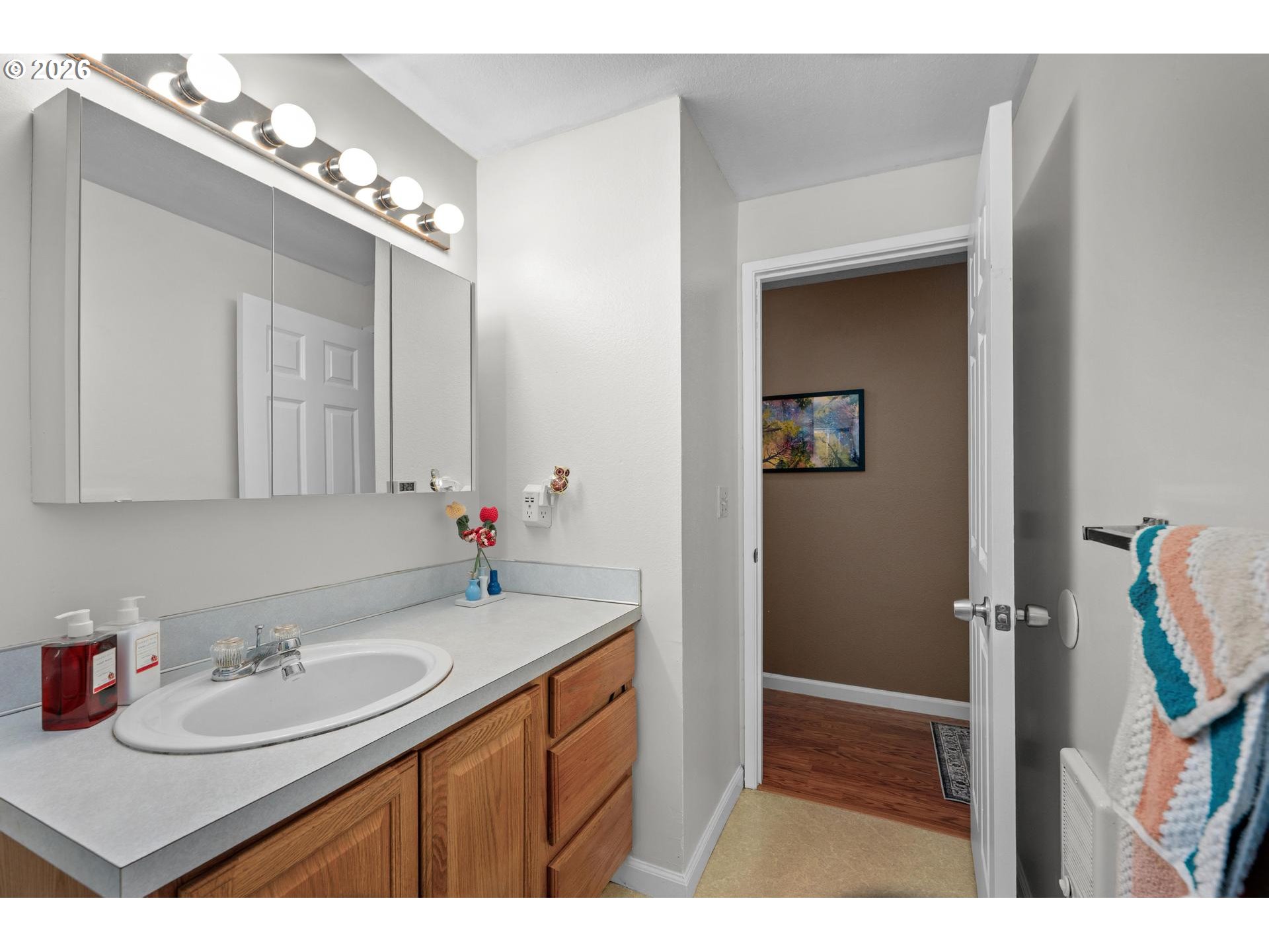 4941 Southwest Comus Street Portland, OR 97219 - Photo 21 of 40