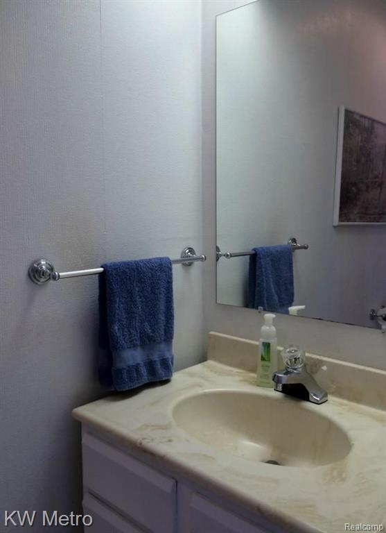 225 West Maryknoll Road Rochester Hills, MI 48309 - Photo 19 of 32