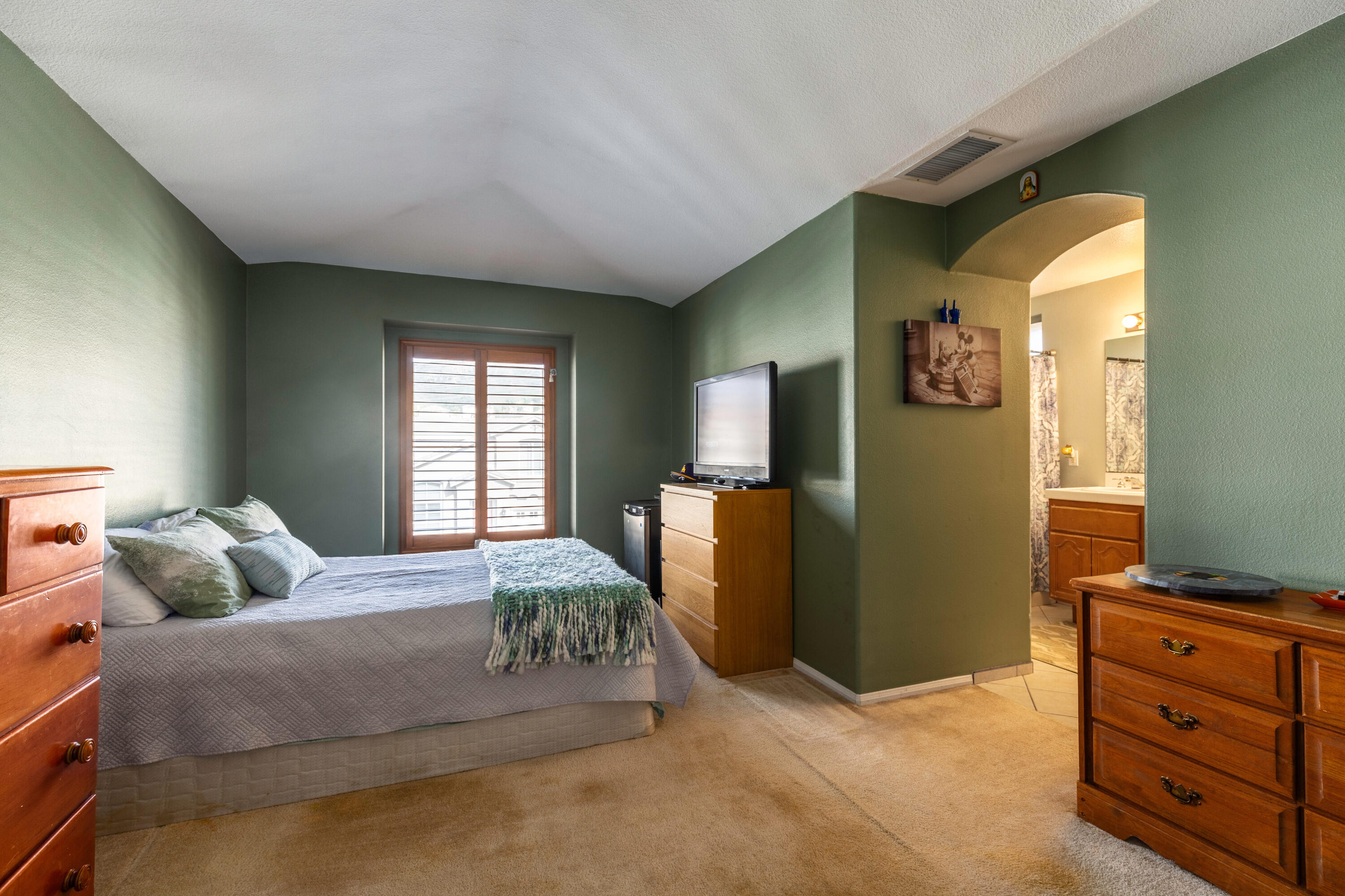 28341 Willow Court Saugus, CA 91350 - Photo 14 of 23 a bedroom with a bed and wooden floor