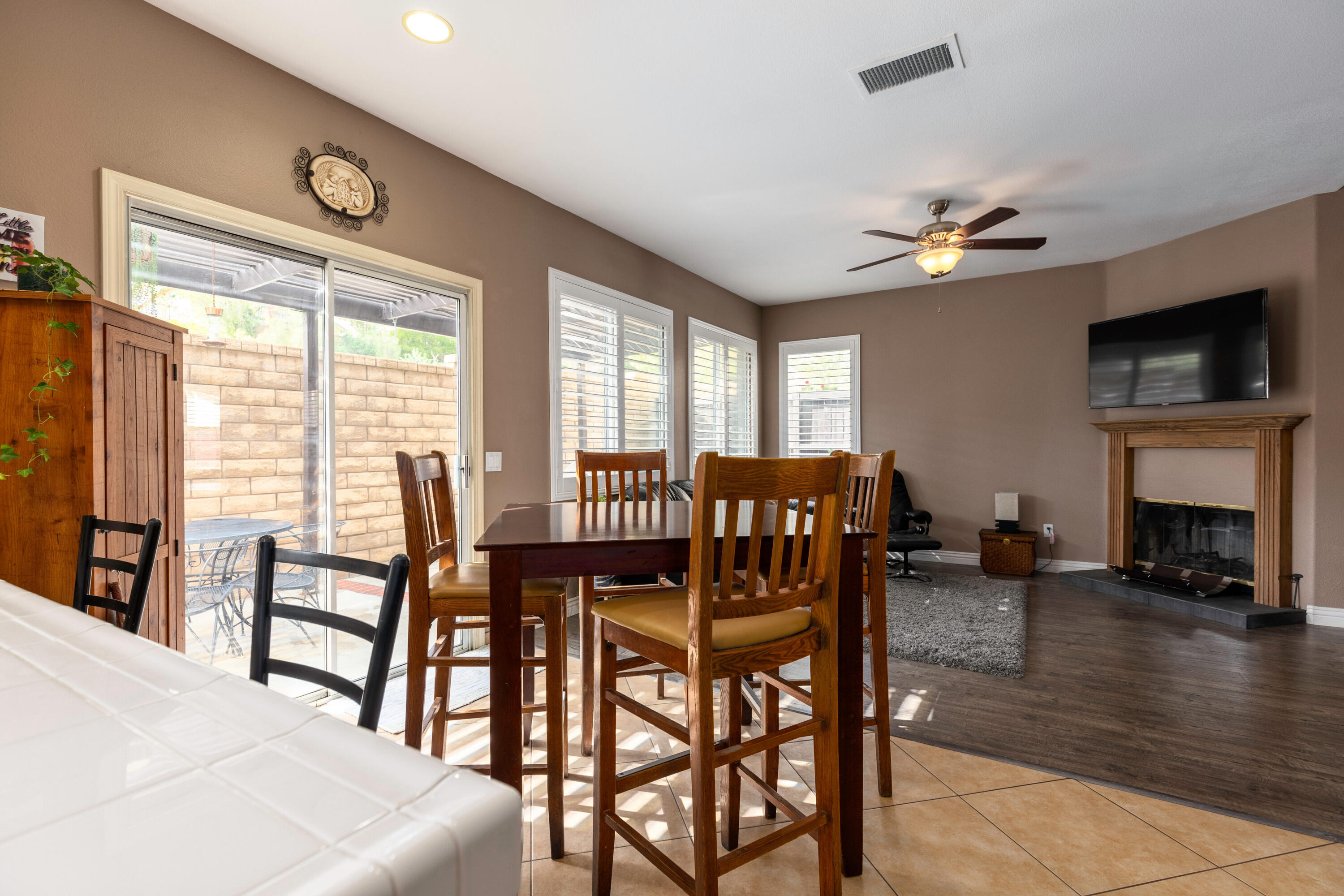 28341 Willow Court Saugus, CA 91350 - Photo 10 of 23 a view of a livingroom with furniture window and wooden floor