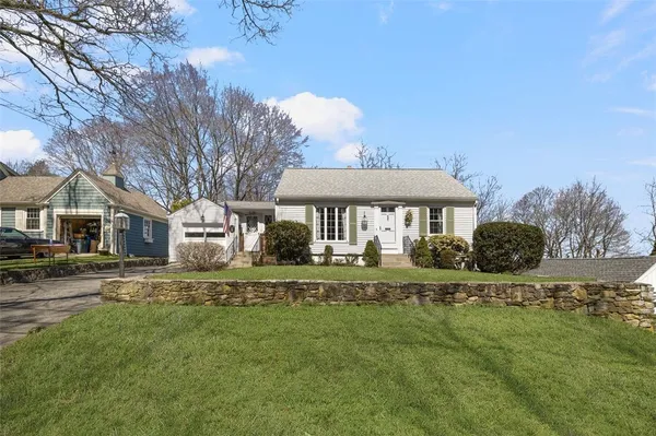 $399,900 | 99 Woodland Street, Lincoln, RI 02865