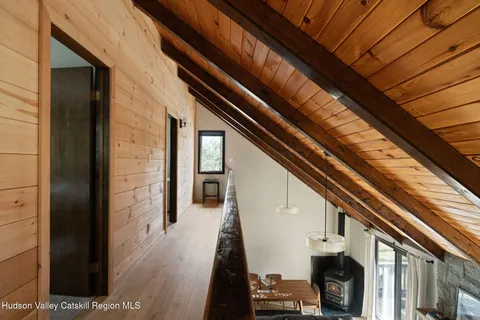 a view of living room washer and dryer