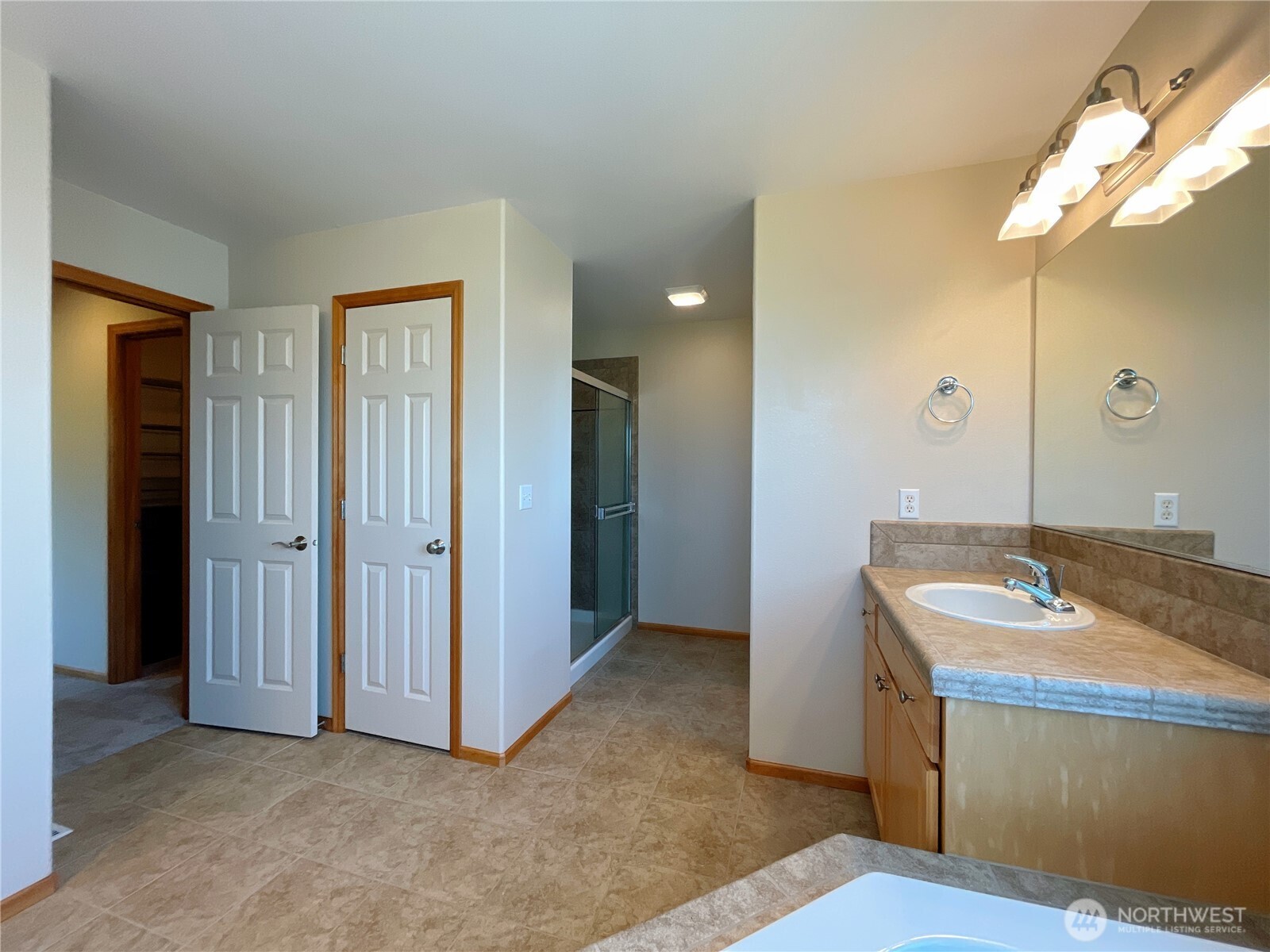 1118 South 36th Street Renton, WA 98055 - Photo 12 of 19