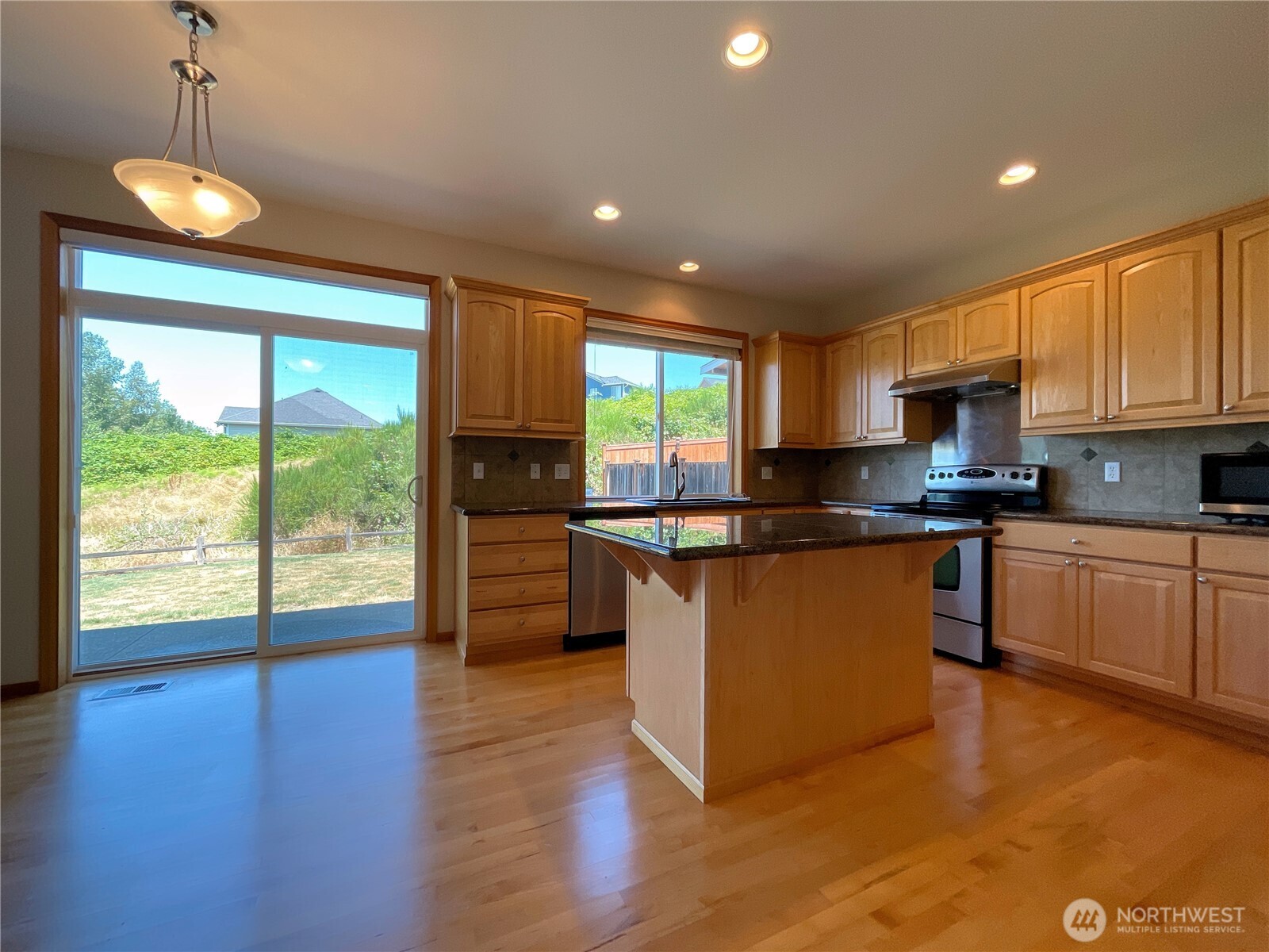 1118 South 36th Street Renton, WA 98055 - Photo 2 of 19