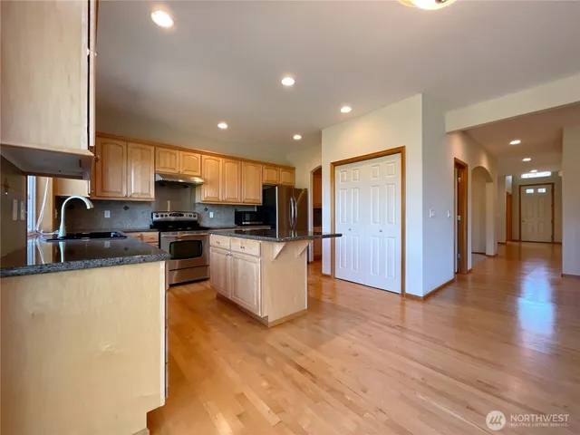 $999,000 | 1118 South 36th Street, Renton, WA 98055