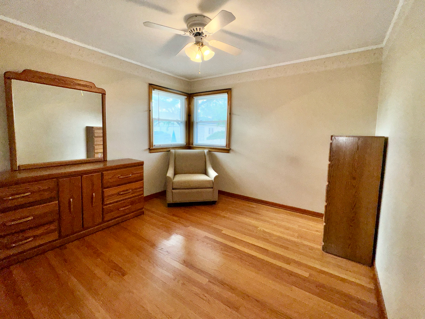 5908 Superior Street Berkeley, IL 60163 - Photo 20 of 26 Gallery Image 20