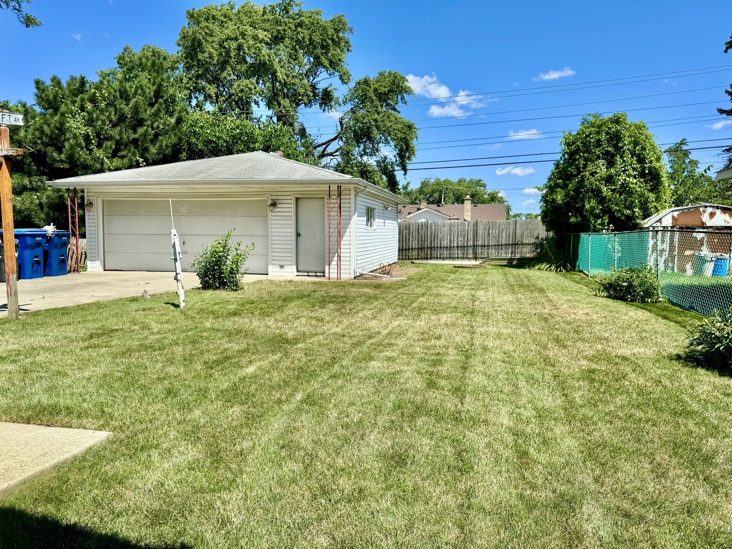 5908 Superior Street Berkeley, IL 60163 - Photo 5 of 26 Gallery Image 5