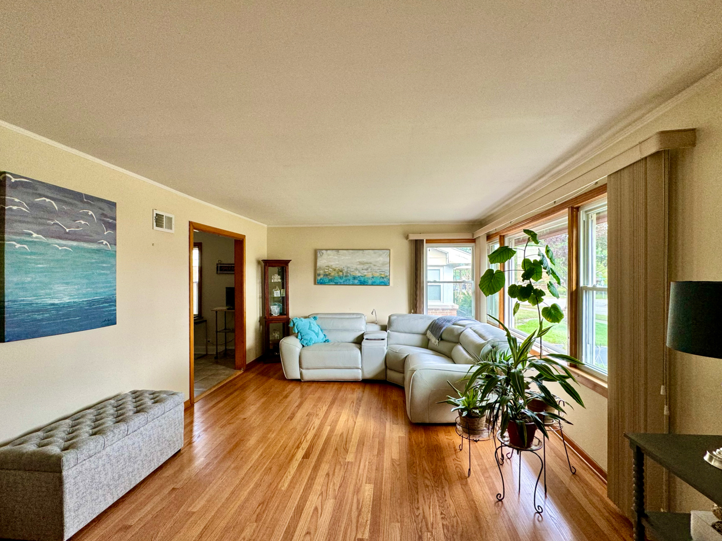 5908 Superior Street Berkeley, IL 60163 - Photo 7 of 26 Gallery Image 7
