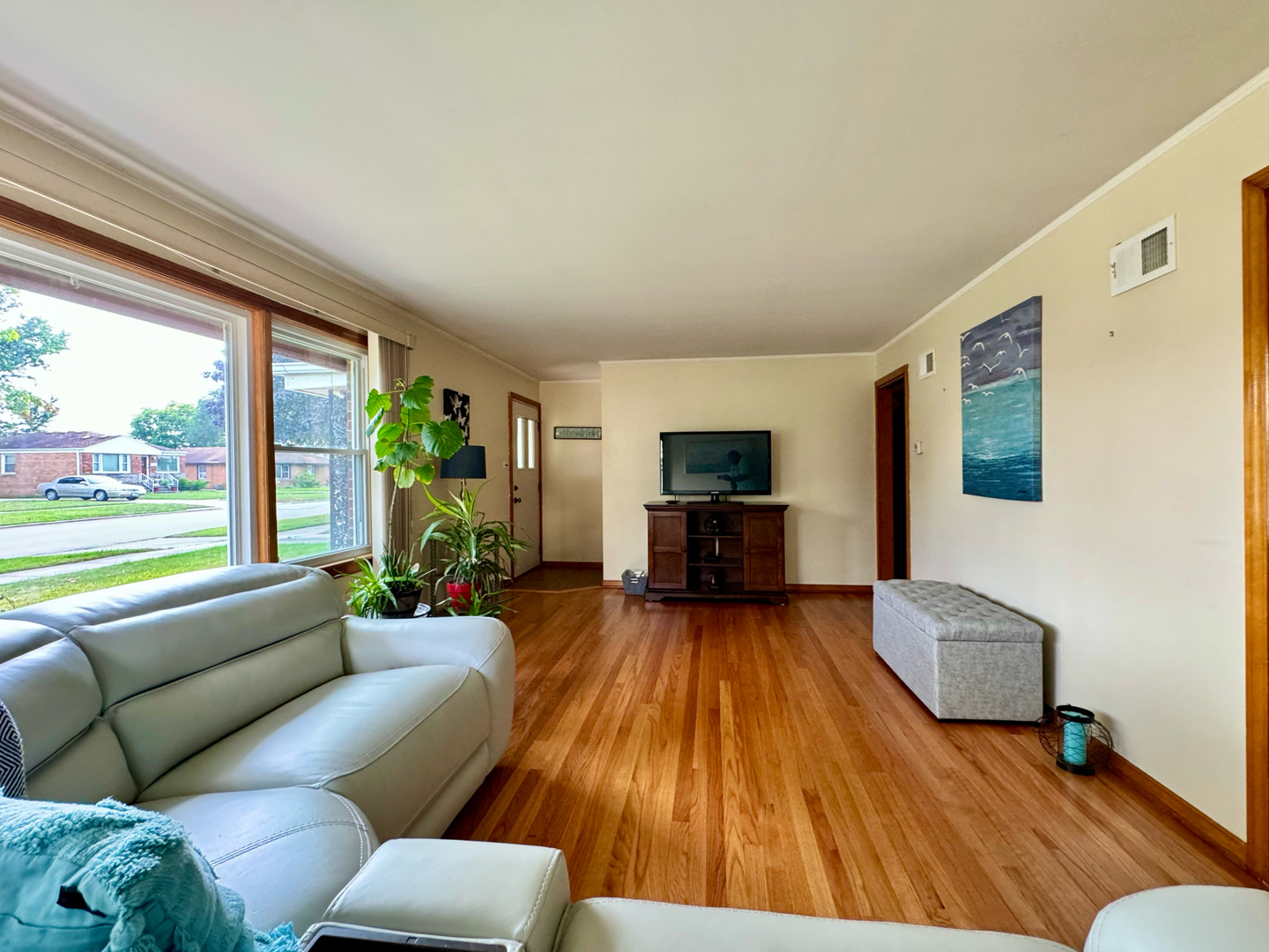 5908 Superior Street Berkeley, IL 60163 - Photo 8 of 26 Gallery Image 8