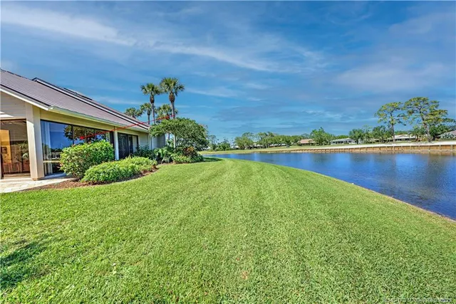 $560,000 | 5071 Southeast Brandywine Way, Stuart, FL 34997