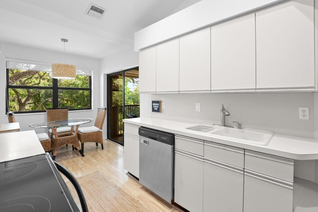 3315 Water Oak Drive, Unit 1302 Hollywood, FL 33021 - Photo 11 of 62 Light and bright