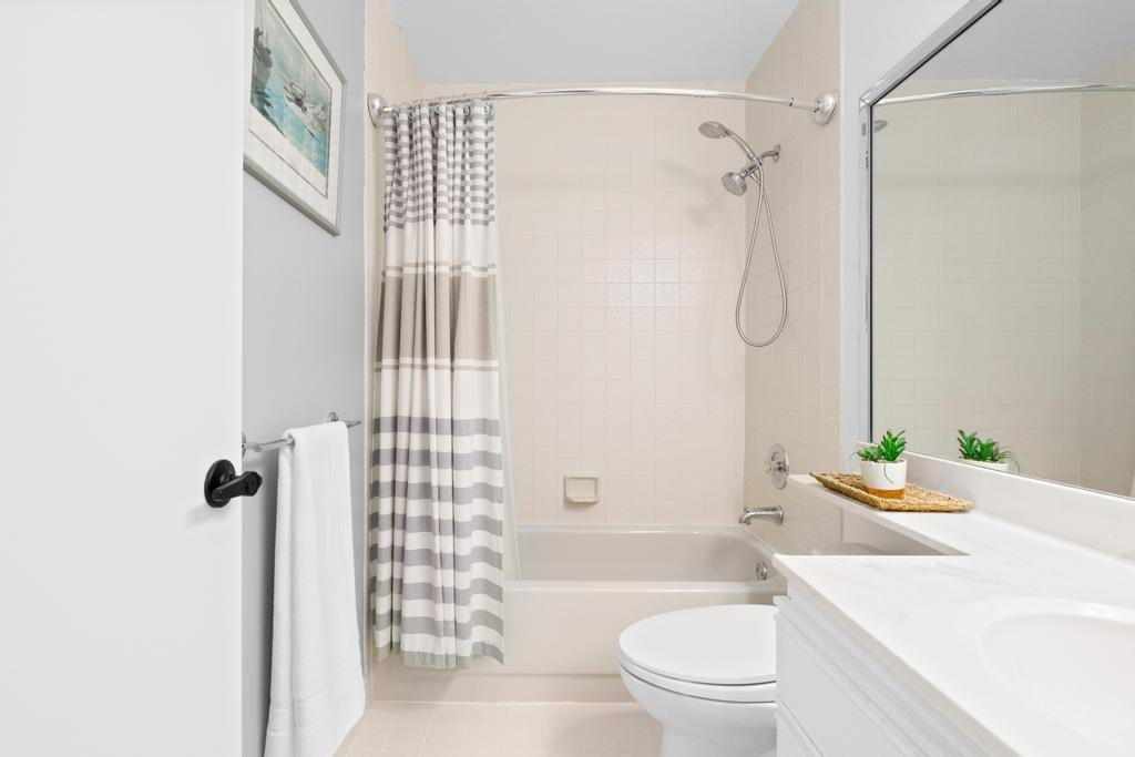3315 Water Oak Drive, Unit 1302 Hollywood, FL 33021 - Photo 25 of 62 Second Bathroom
