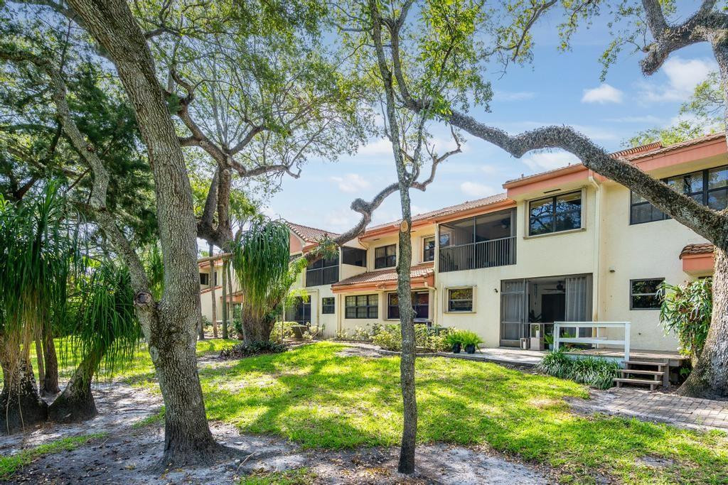 3315 Water Oak Drive, Unit 1302 Hollywood, FL 33021 - Photo 42 of 62 Deep Grassy Area behind Building