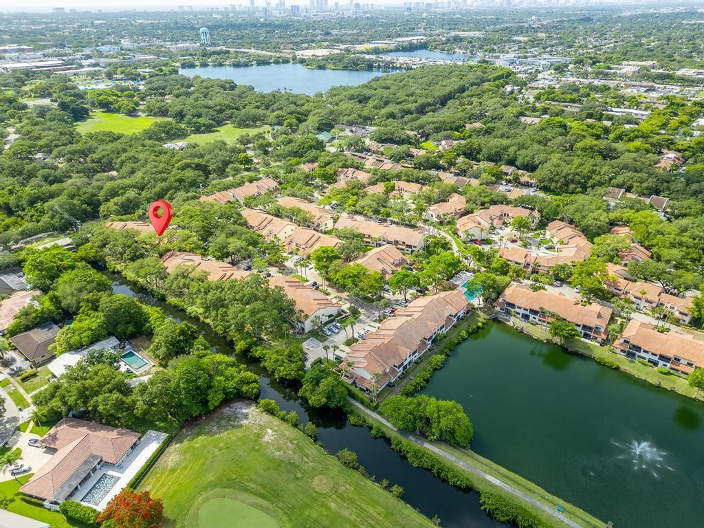 3315 Water Oak Drive, Unit 1302 Hollywood, FL 33021 - Photo 53 of 62 Bike and jogging path along the water