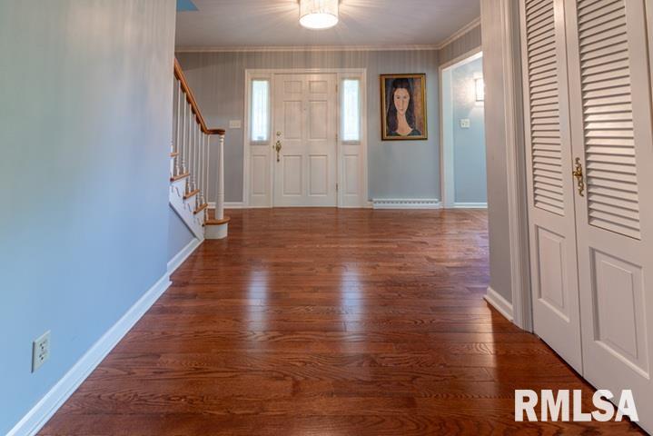 210 West Wolf Road Peoria, IL 61614 - Photo 15 of 60
