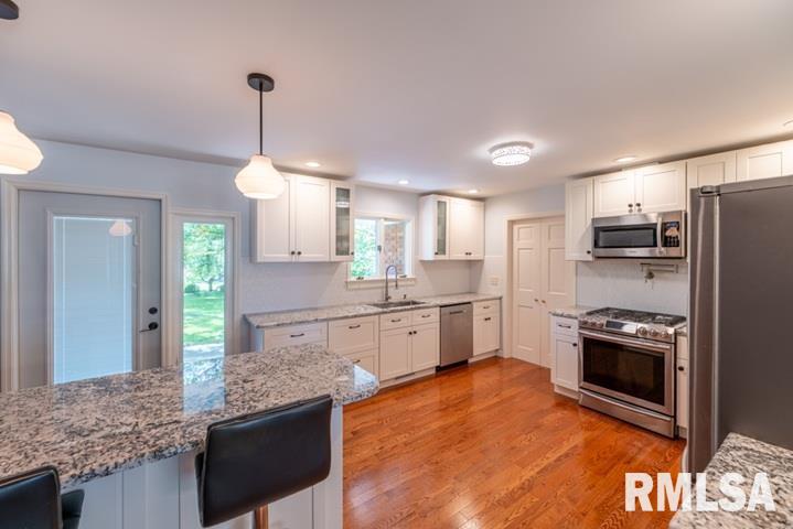 210 West Wolf Road Peoria, IL 61614 - Photo 19 of 60