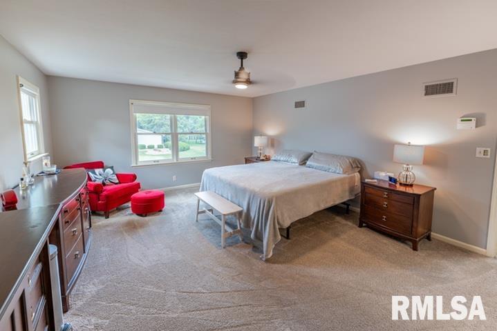 210 West Wolf Road Peoria, IL 61614 - Photo 36 of 60