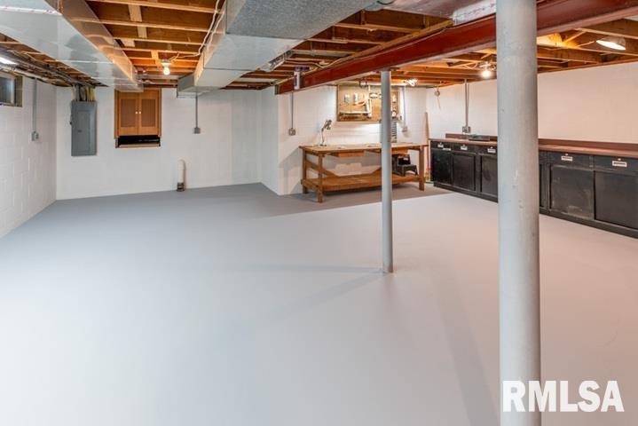 210 West Wolf Road Peoria, IL 61614 - Photo 55 of 60