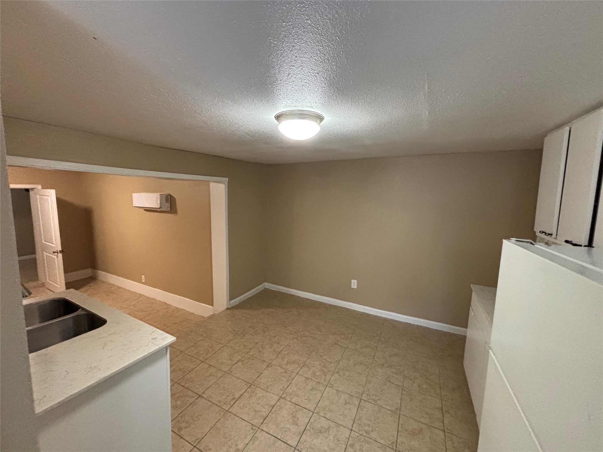 a view of utility room