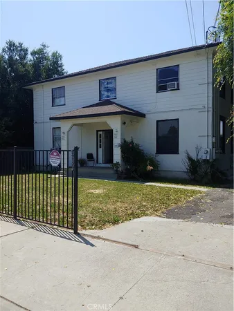$2,250 | 780 East 9th Street, Pomona, CA 91766