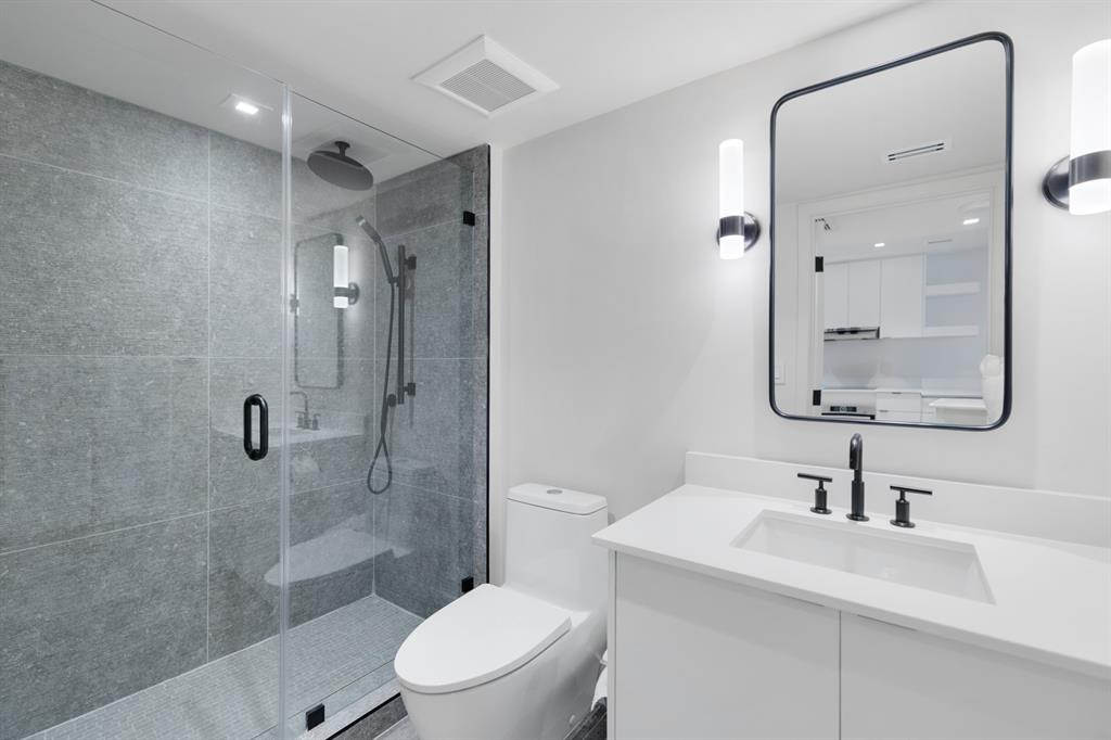 2301 Collins Avenue, Unit 512 Miami Beach, FL 33139 - Photo 14 of 38