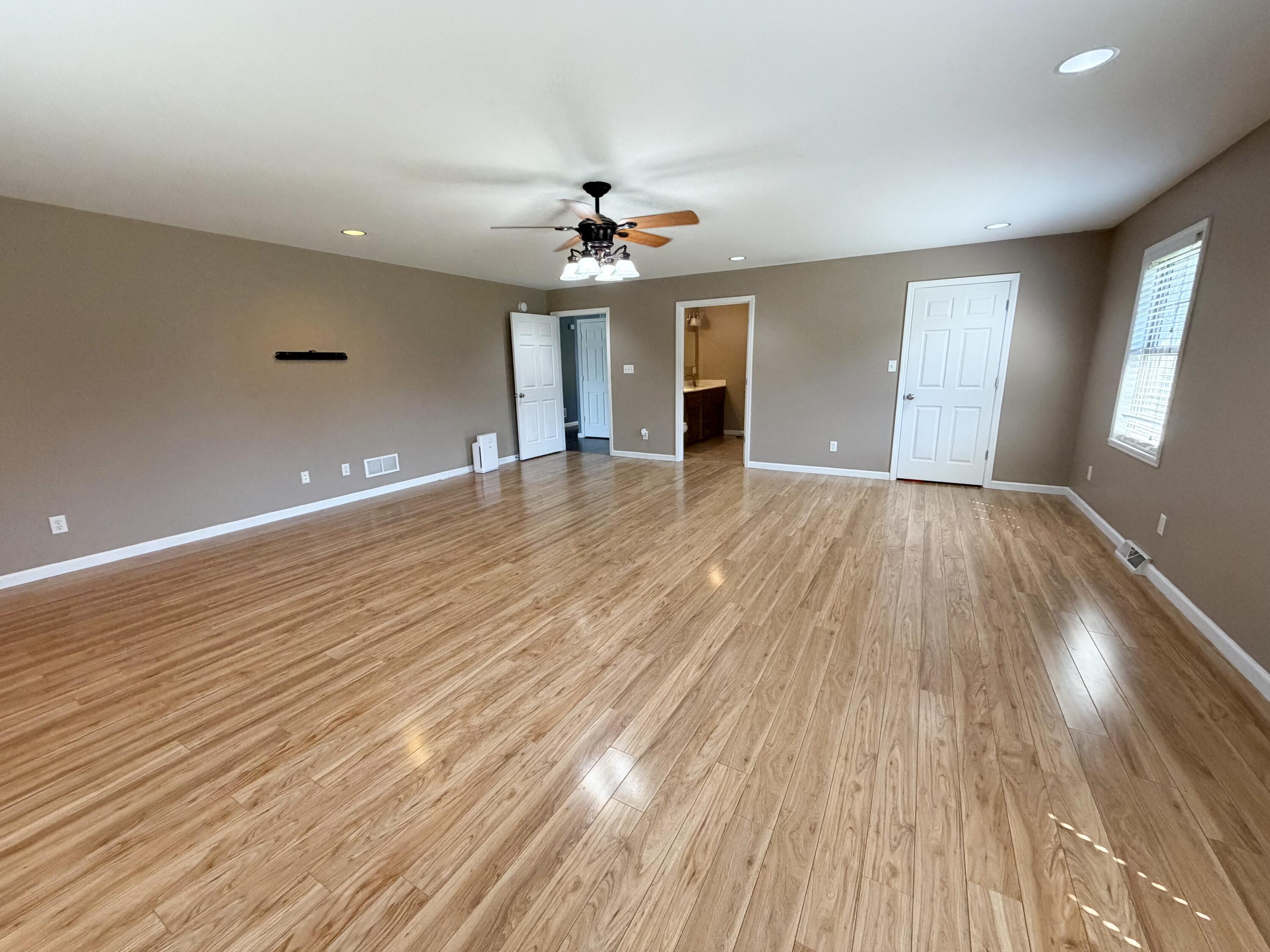 506 Ridgefield Drive Liberty, KY 42539 - Photo 12 of 35 IMG_0351