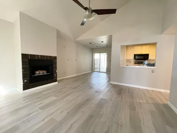 $325,000 | 5706 West Ellery Avenue, Fresno, CA 93722