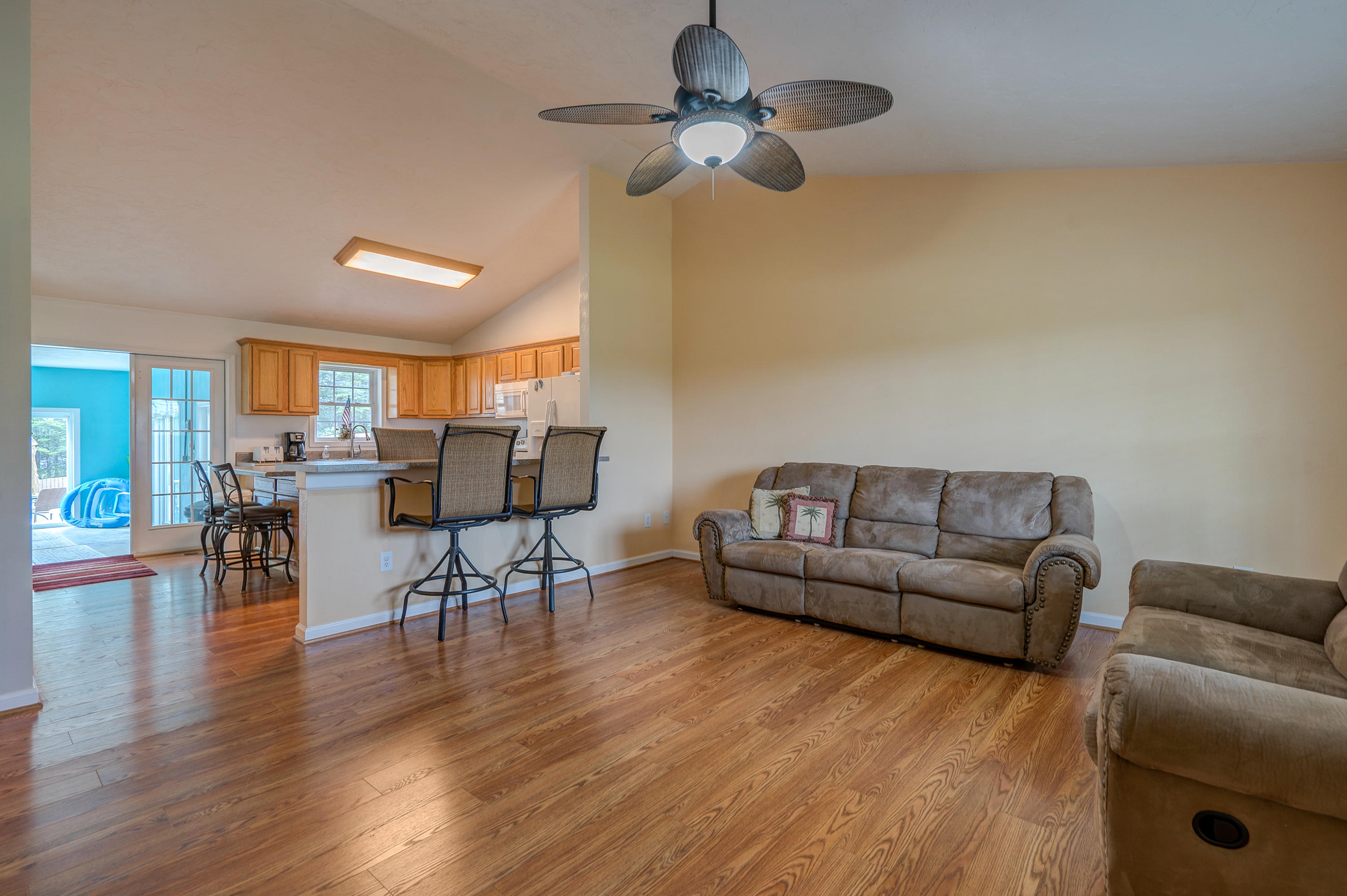 3043 Airport Road Moneta, VA 24121 - Photo 10 of 28 DSC00346-2_47-2_48-2_49-2_50-2