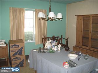 25 Turf Road Levittown, PA 19056 - Photo 9 of 12 Dining Room
