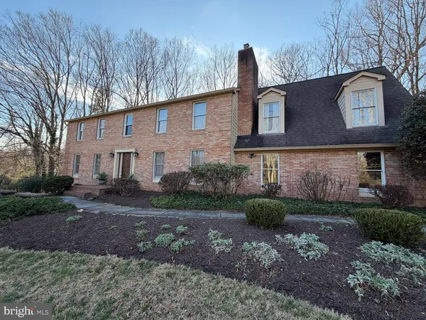 $5,900 | 9701 Georgetown Pike, Great Falls, VA 22066