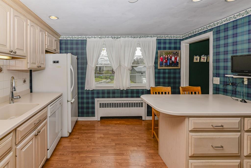 15 Amherst Road Braintree, MA 02184 - Photo 7 of 31 Gallery Image 7