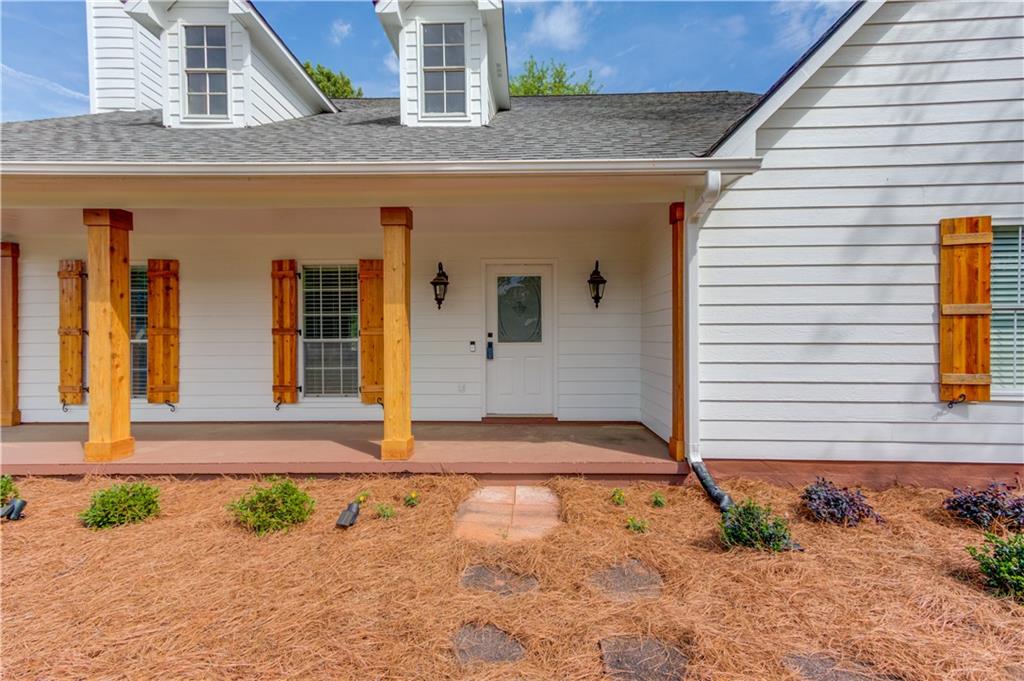 1554 Maddox Road Hoschton, GA 30548 - Photo 4 of 44