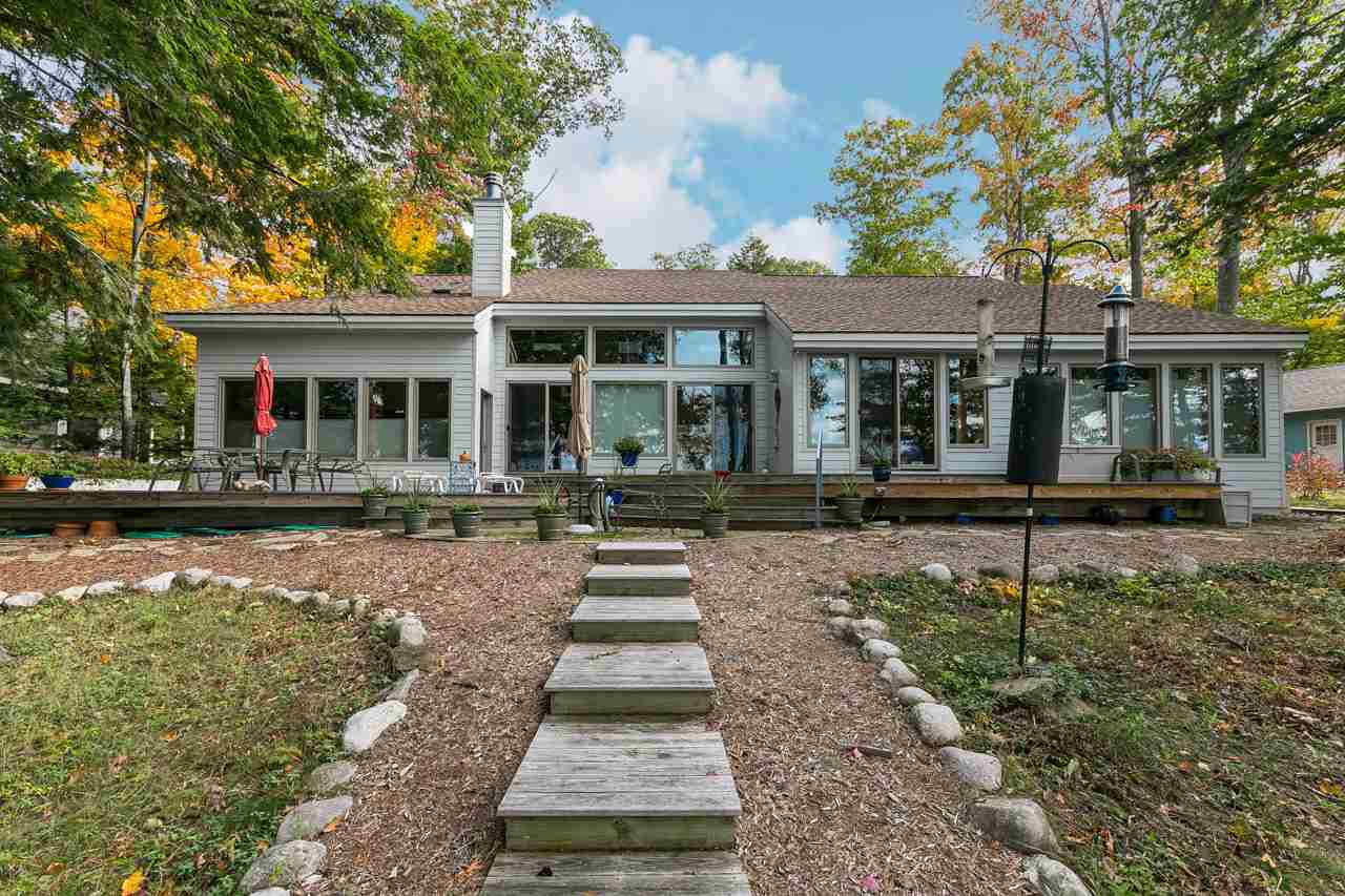 6494 South Dunns Farm Road Maple City, MI 49664 - Photo 11 of 55 1854945-10.JPG