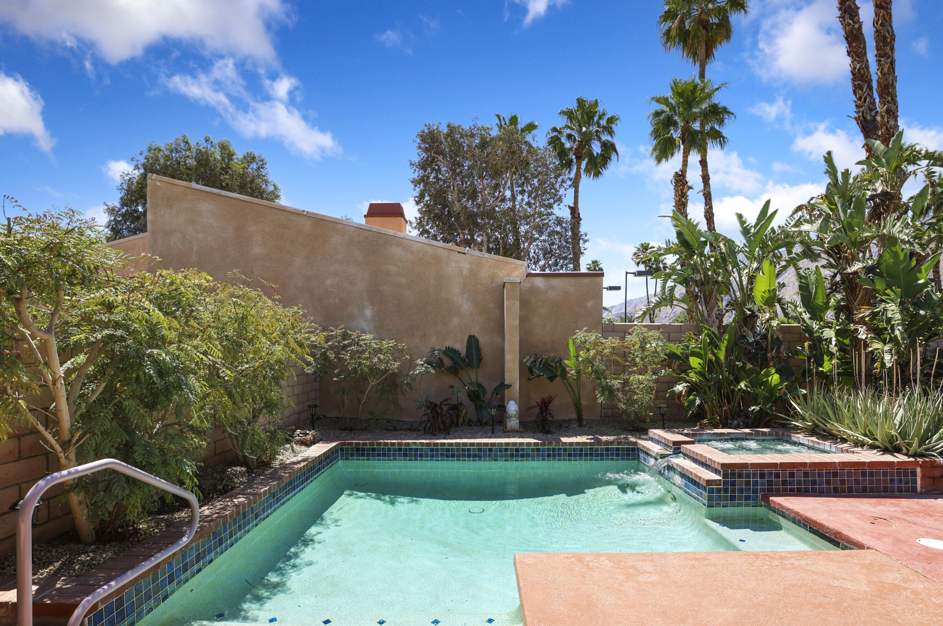 377 West Dominguez Road Palm Springs, CA 92262 - Photo 22 of 29 an outdoor view with patio