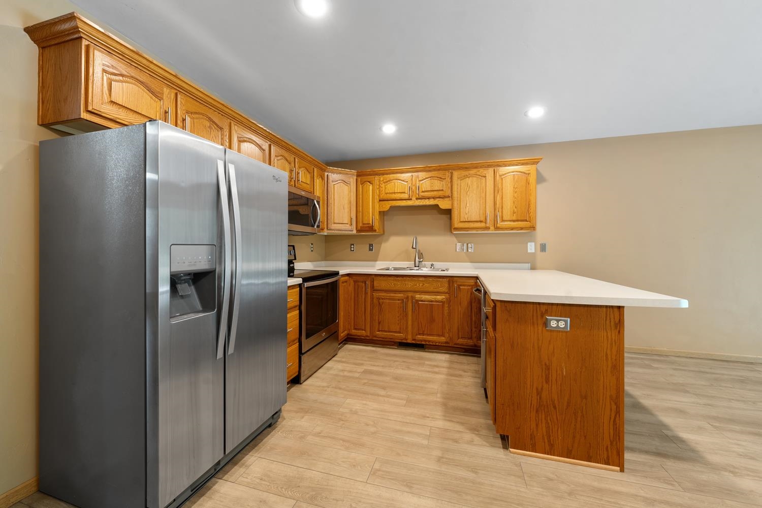 2551 Telluride Trail, Unit F Green Bay, WI 54313 - Photo 4 of 26