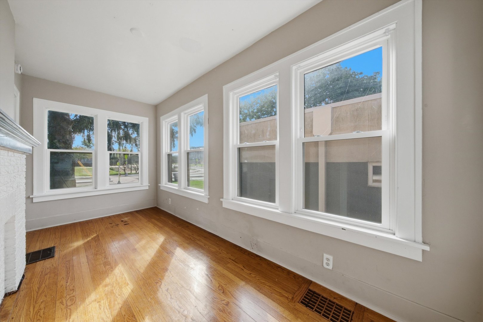415 Normal Road DeKalb, IL 60115 - Photo 5 of 38 Gallery Image 5