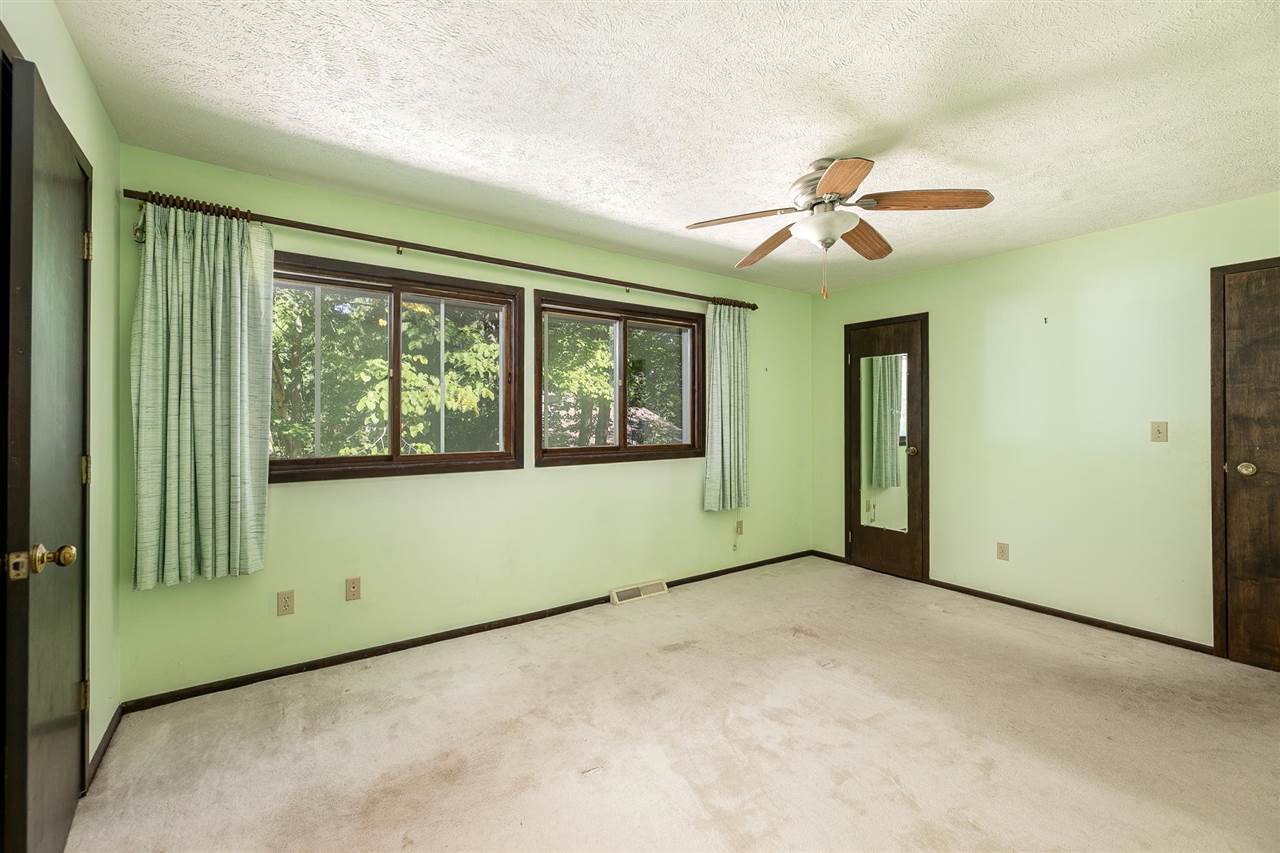 4778 North Omena Point Road Omena, MI 49674 - Photo 15 of 45 1893235-14.JPG